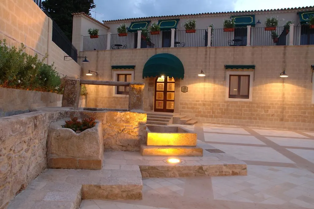 Hotel Il Podere Syracuse 4*,